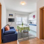 Charming With Balcony Apartamento Trogir