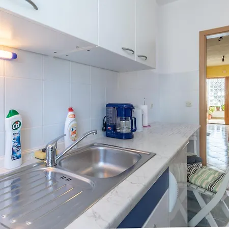 Charming With Balcony Трогир